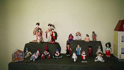 Muñecas del Mundo- Chinas, japonesas, italianas, holandesas, rusas, alemanas, irlandesas… y un gallego, que dicen que están en todas partes.